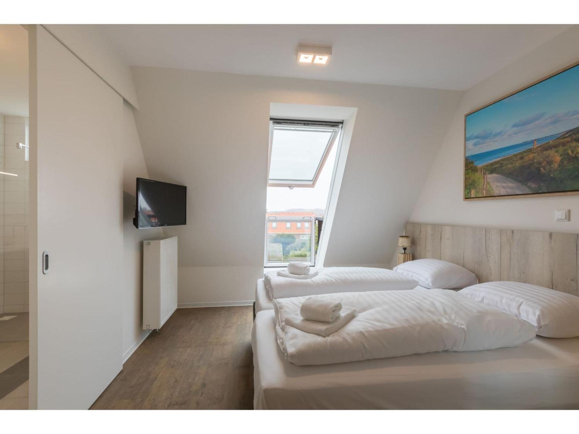 Luxurious Studio For 2 People A 1 Minute Walk From The Beach Of Zoutelande Exterior photo